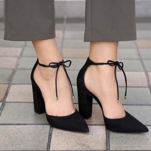 Steve Madden Black Leather Carolynn block heel